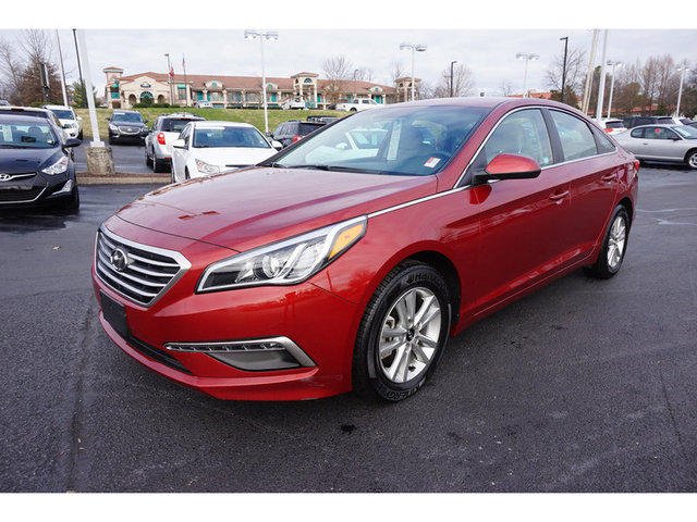 TNcarguru's tweet photo. Our prices are dropping like the rain outside. 2015 HYUNDAI SONATA for just $14.590 ask for Peter @WalkerChevrolet https://t.co/4PbaSh06OP