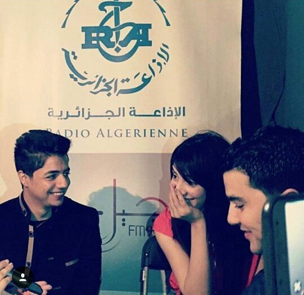 MariaMeriem21's tweet photo. @charrqii شكرا سمية لانك محرمتناش من رؤية ابتسامتهم...��ت هي نبض قلب الجيش السوهابي شكرا #souhilabenlachhab #ihabamir https://t.co/RBjwQb7cD7