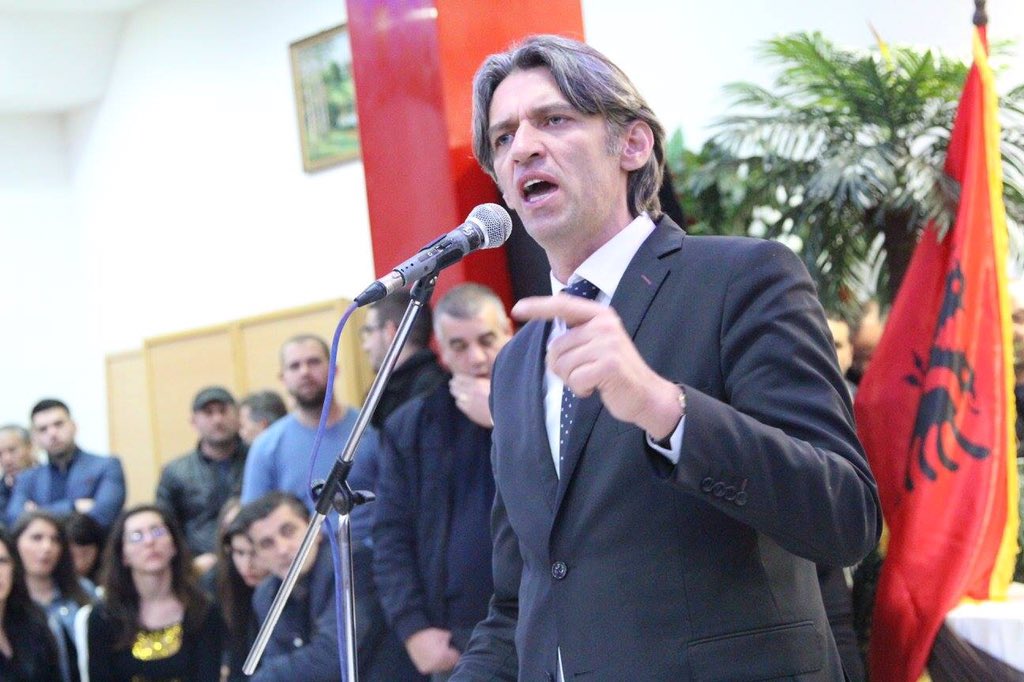 LRpdsh's tweet photo. @SelaZiadin: We should firstly defend albanians from the state, and then think about the state itself. https://t.co/jleIsmcQYw