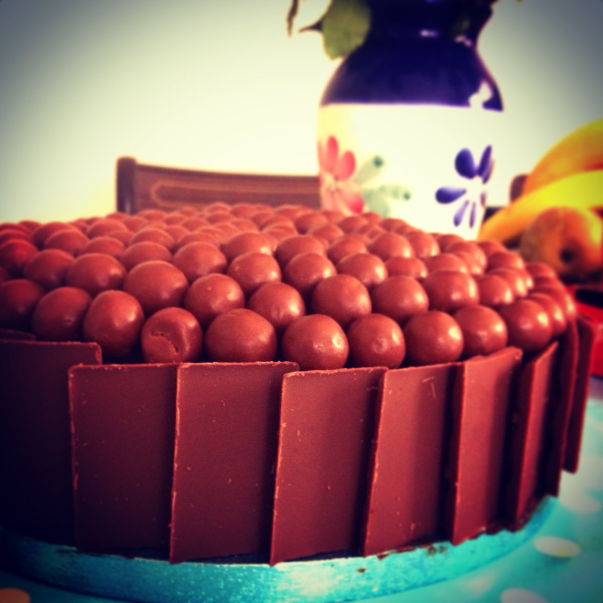 Great recipe for <a href="/JoanneWheatley/">Jo Wheatley</a> 's ultimate choc cake, went down very well! Covered mine with malteasers.