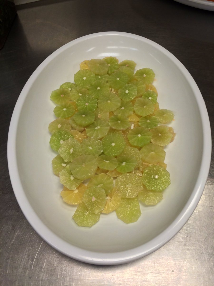 BonAppetitAbbey's tweet photo. The many faces of the weeks composed salad option. #wellness #wellbeing #vibranttable #citrus https://t.co/RbgpOWVk37
