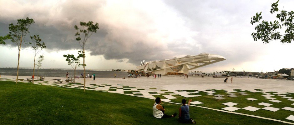 RioONWire's tweet photo. BACKGROUND Remaking of #PraçaMauá #Port area is product of Rio's #spectacularization (PT) https://t.co/bvVLAgfEWw https://t.co/S5p4LEIenq