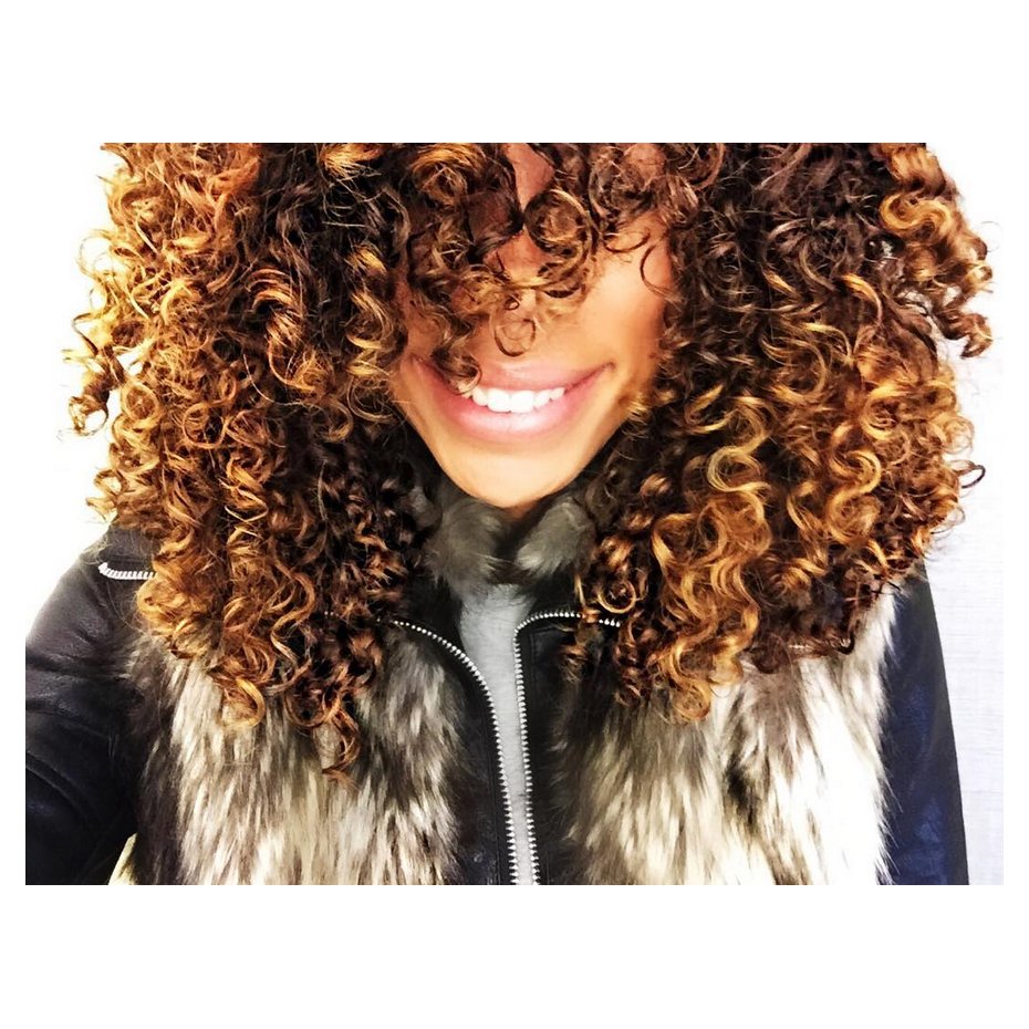 DevaCurl's tweet photo. Kae uses #NoPoo &amp; Ultra Defining Gel. What do you use? #devamoment https://t.co/64ySGZMFjY