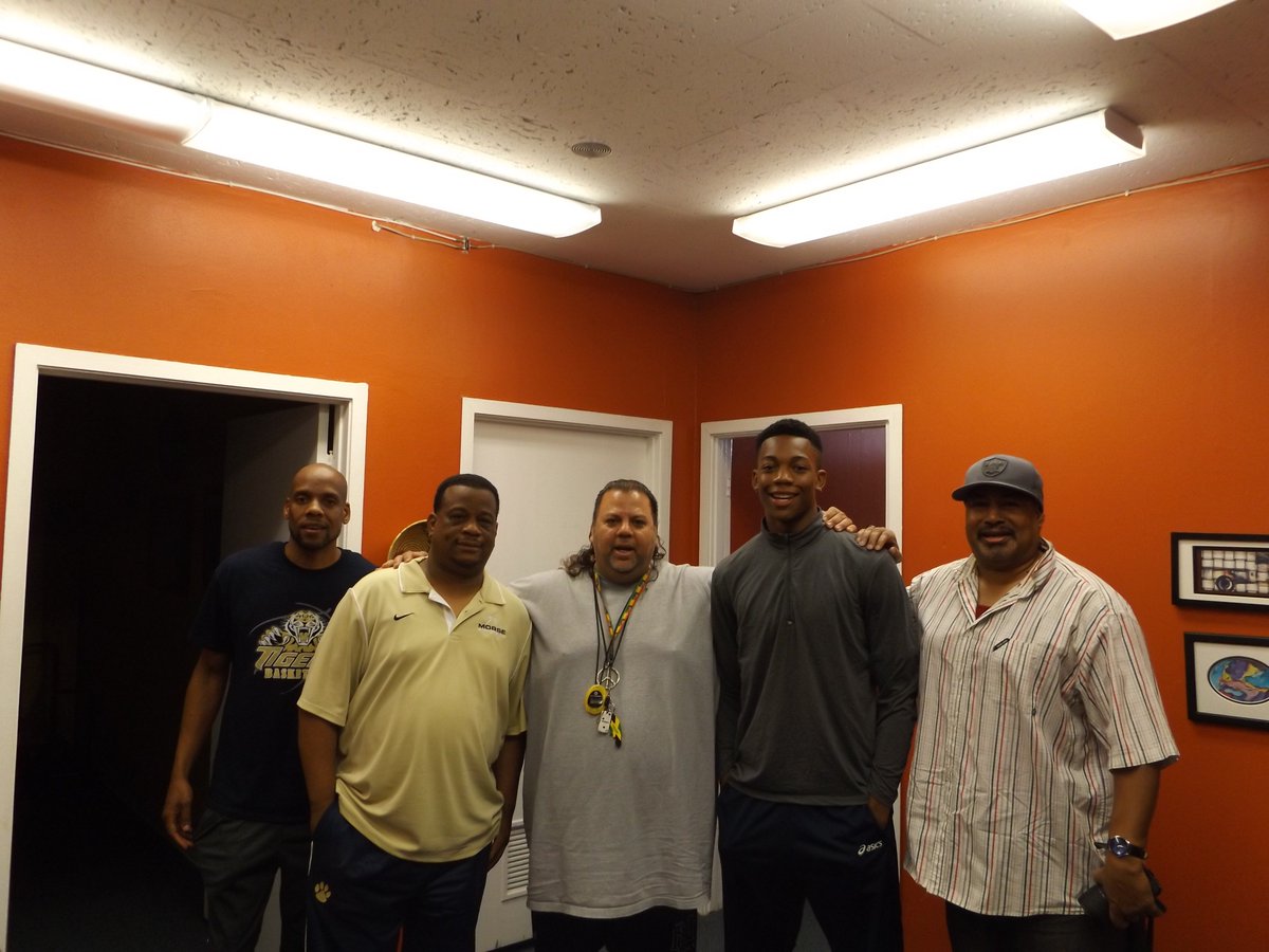 TheCoachRoShow's tweet photo. Pics of our interview with @morsehighASB BBall Coach Fisher, Coach Mahdi and @CSUBAthletics commit Justin Davis. https://t.co/Vvdr4PsLo4