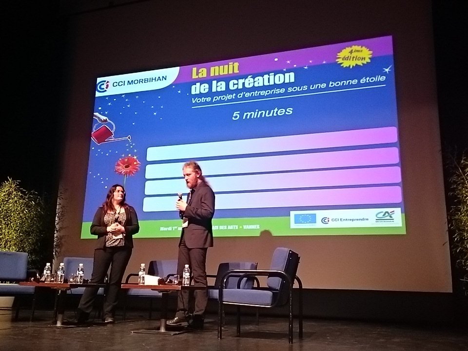 psommer33's tweet photo. Pitch de @restaurantlours, beau projet qui a déjà réussi sa campagne de #crowdfunding  via #bulbinmorbihan.fr #ndc56 https://t.co/TpRCdXNd4M