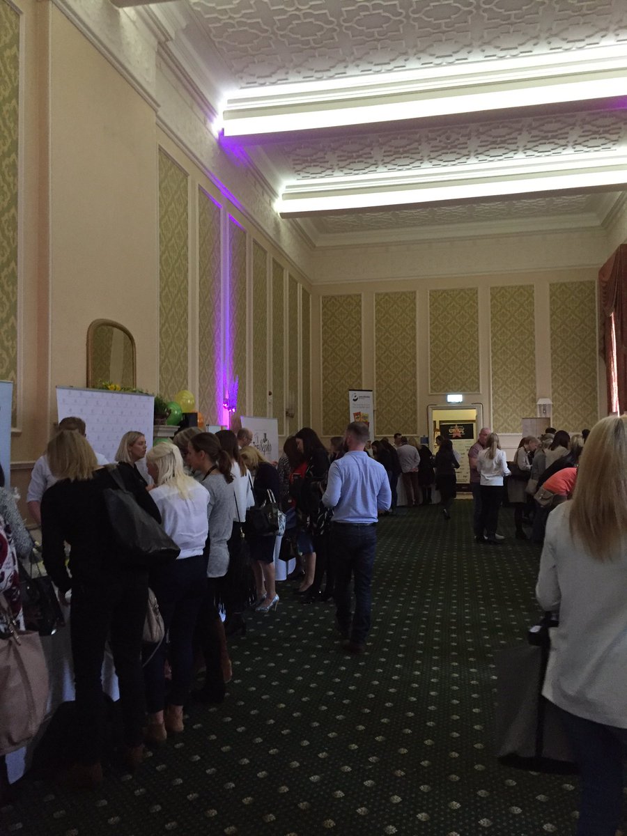 Silvester92's tweet photo. Great 1st day @RetailDetail1 #OMGMON2016 🍾💋💅🏻🎁 https://t.co/Hg154nqHtY