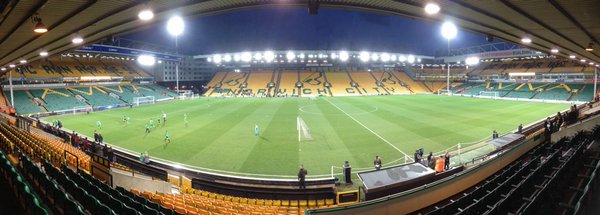 Kami sudah tiba di Carrow Road di Norfolk yang segar. Di lapangan sudah ada kegiatan... #CFCIndo