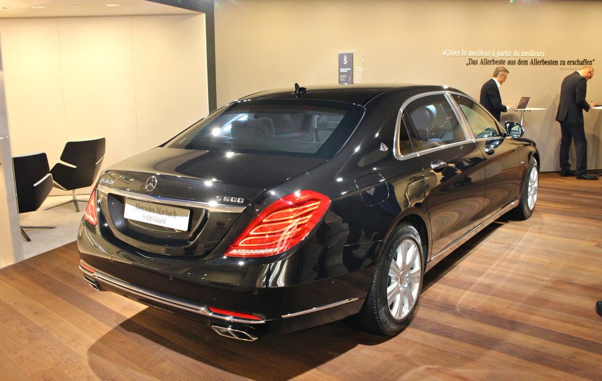 Ian Kuah With Vr10 Level Armouring The Mercedes Maybach S600 Guard Protects Against A 7 62 X 54mmr Dragunov Sniper Rifle T Co 0yo3sgnlyb