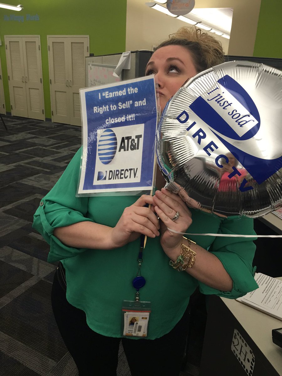 HeatherKC75's tweet photo. 3rd DTV  for this selling machine today @Shaaayyy_Baby @LebanonCC1  #TeamCaseyRocks https://t.co/G55ZYEhGKR