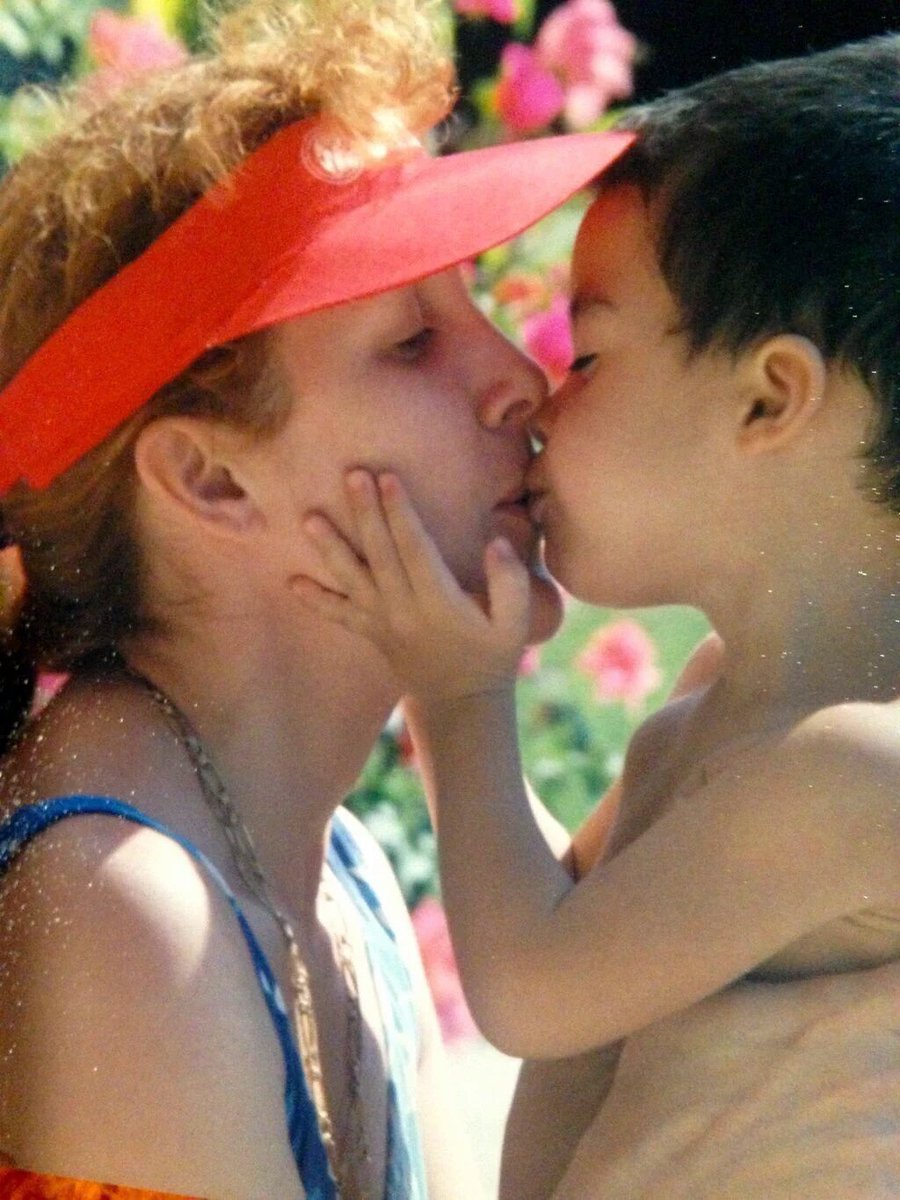 Bautisterzworld's tweet photo. RT a la mejor suegra y a Él❤
@mariobautista_ @latiagloria 
#KCA #VotaMarioBautista https://t.co/99KL3JVLbj