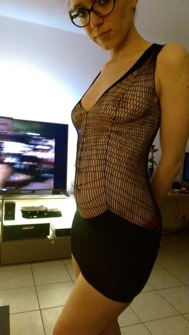 Nouvelle tenue #sex https://t.co/v68HdqPhKt<a href="/tag/sex"class="tags">#sex</a>