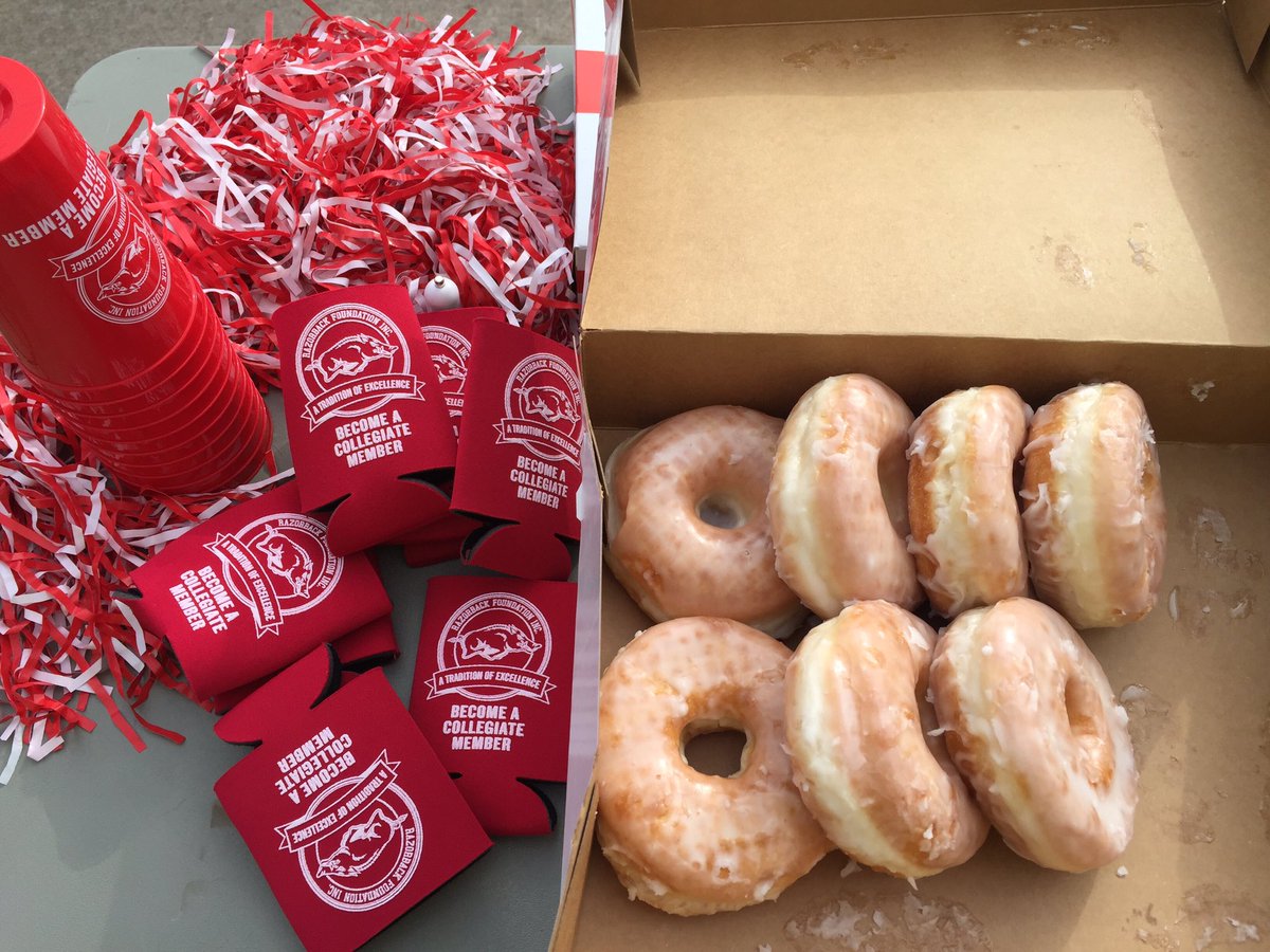 RF_Collegiate's tweet photo. Donuts, coffee & free gear 💯👌🏼 Thank you to everyone who came out to out Membership Appreciation Day! #RFfriends https://t.co/3IAp86bBkt