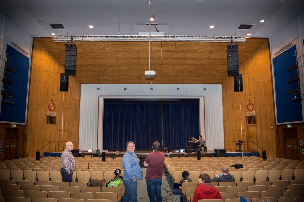 MeyerSound's tweet photo. Thanks to @GlyndwrUni for hosting our Fundamentals of Line Arrays seminar with a LEOPARD system from @ApexAcoustics https://t.co/XqCK6IAy9V