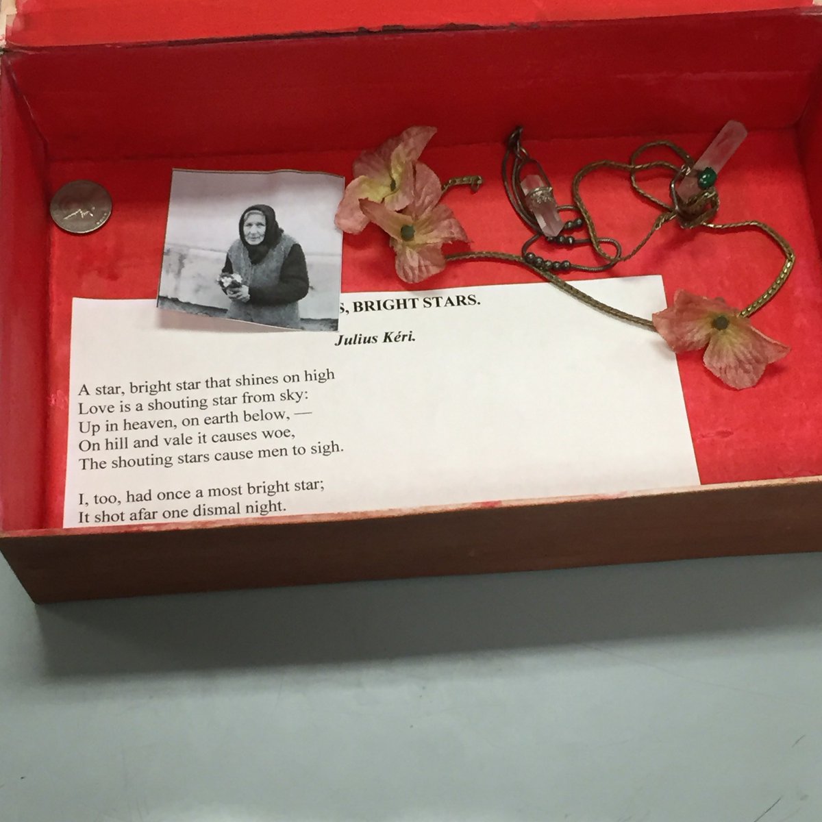 MsDoudslearners's tweet photo. Celebrating #MoonOverManifest with our own Memento boxes #WeAre44 #MadisonBulldogs https://t.co/hyMIRnilIu