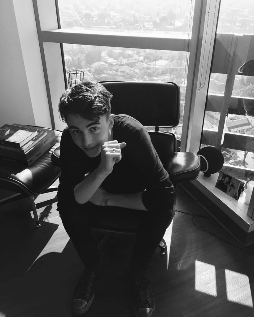 greysonchance's tweet photo. step into my office and we can talk it out, siikkee https://t.co/7JhtSm7IJo