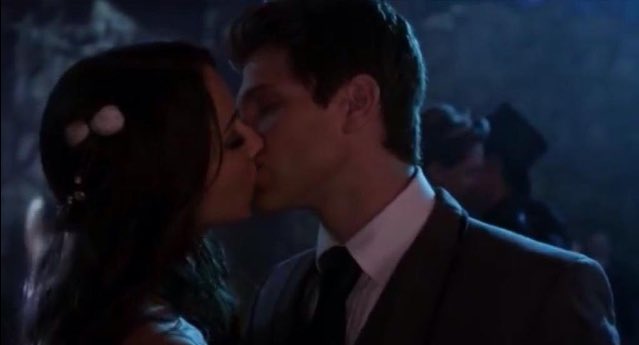 spobybr's tweet photo. #SuperSpoby daqui à algumas horas!!! como lidar? 😭❤️ #PLL https://t.co/B6PsD37CS6