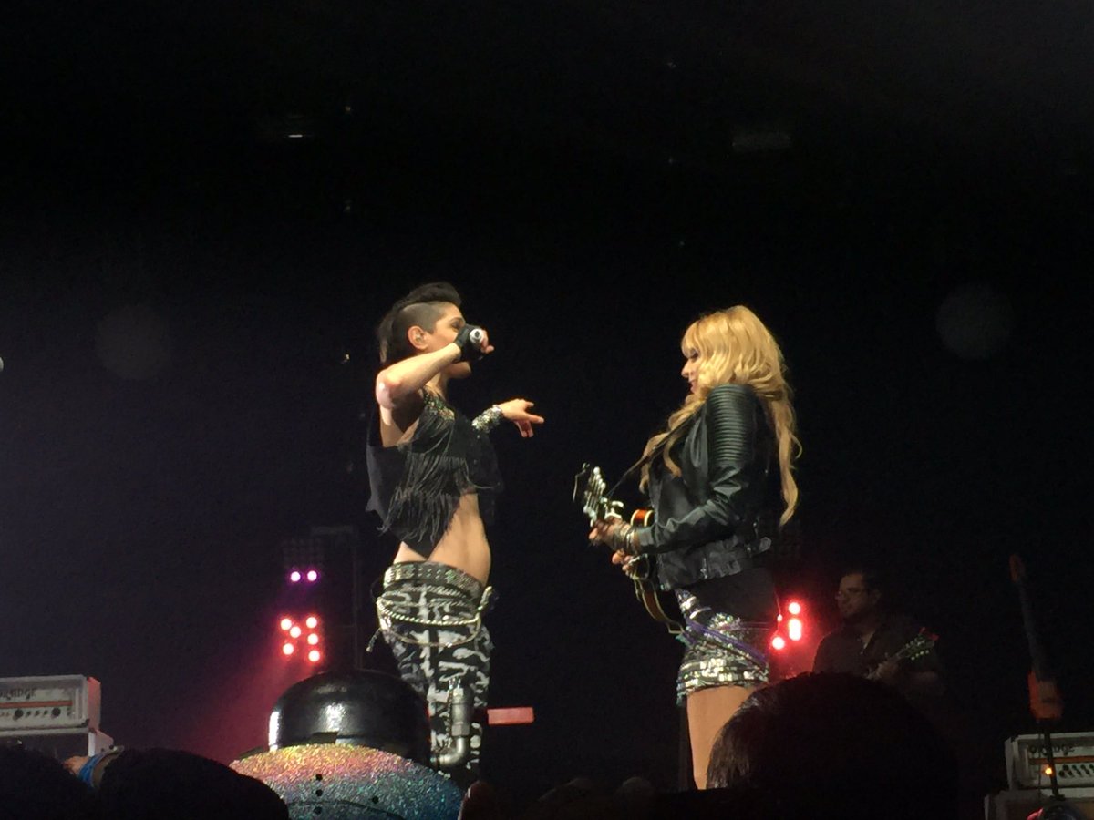 HaAsh_Merida's tweet photo. Esto fue lo que pasó en #Mty con @haashoficial, ahora pasará el 18 de junio en #Mérida en @Coliseo_Yucatan https://t.co/A1r4RMjoH8