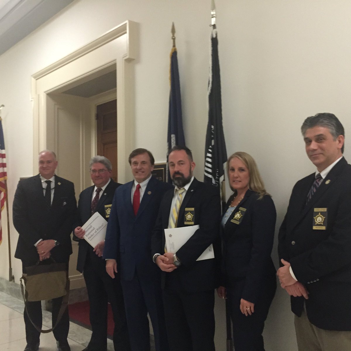 LouisianaFOP's tweet photo. LAFOP Delegation meeting with Representative Fleming. https://t.co/Sz8njT0OOk