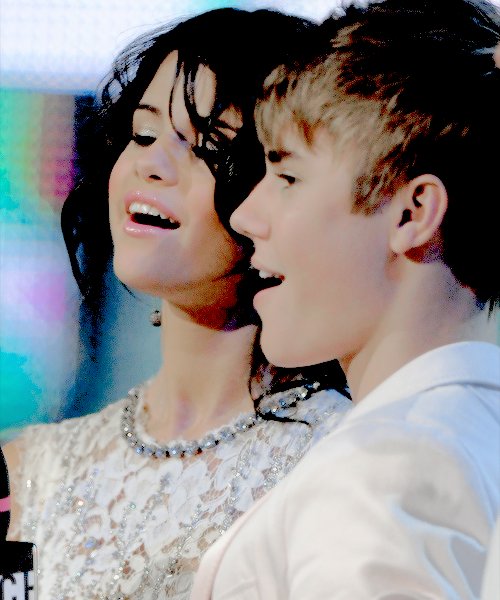 ssselenamyqueen's tweet photo. happy birthday for this talented guy.
-

#VoteSelenaGomez #KCA https://t.co/UxijYSEgUv