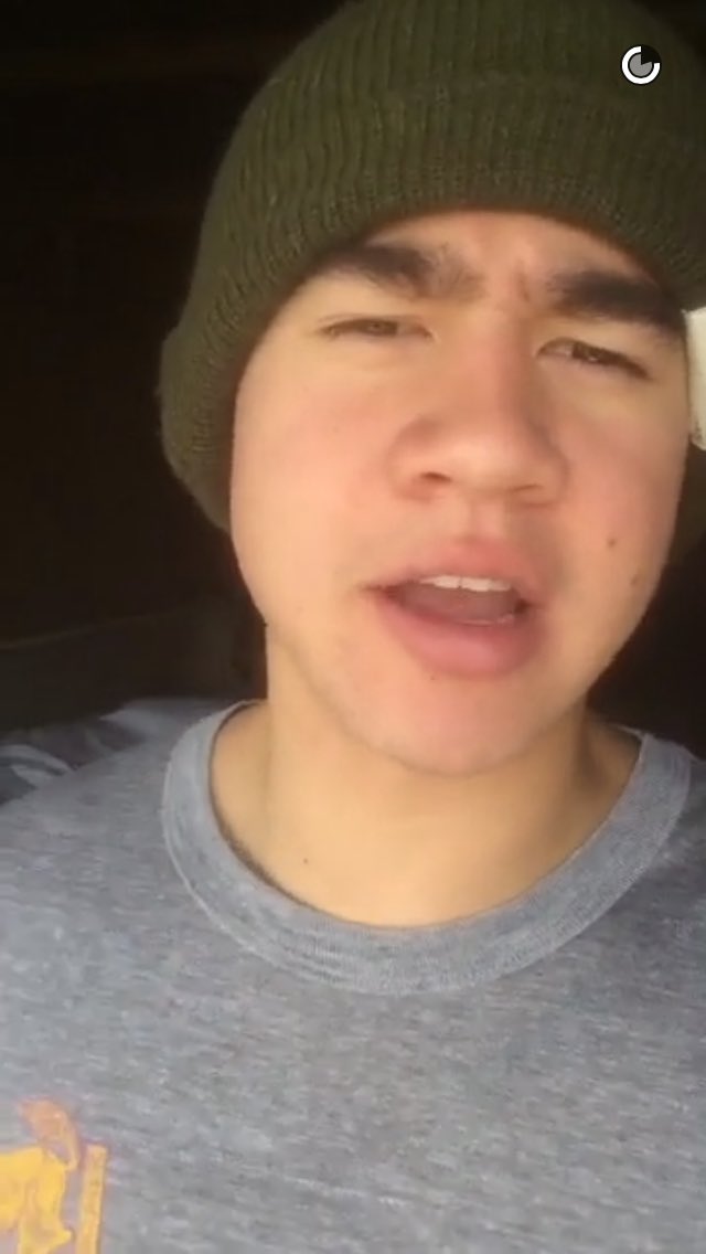 foodbytiana's tweet photo. calum is just so perfect. 

#5SOSFam #BestFanArmy #iHeartAwards https://t.co/GKa0boraHs