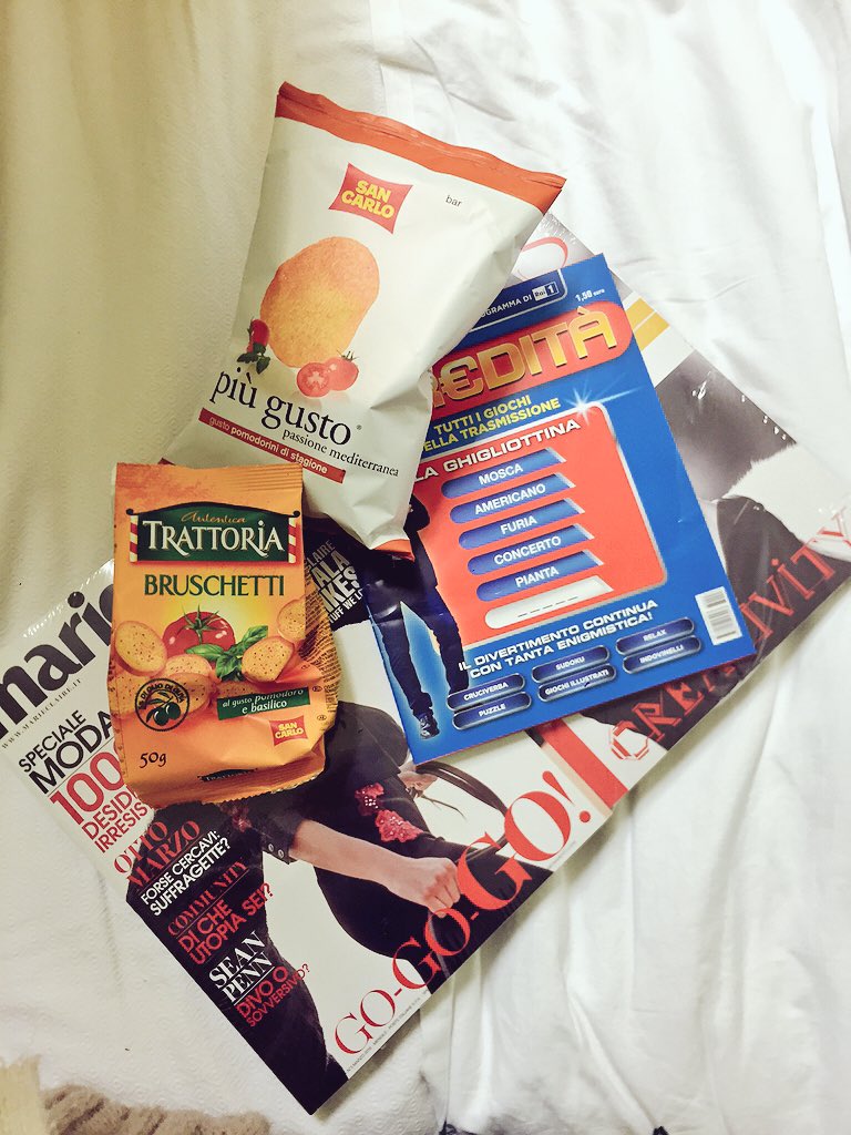 Altroché flebo e passata. 
"Fra, ci penso io"🏥🚑🤒🤕🤔📚🍟🍿