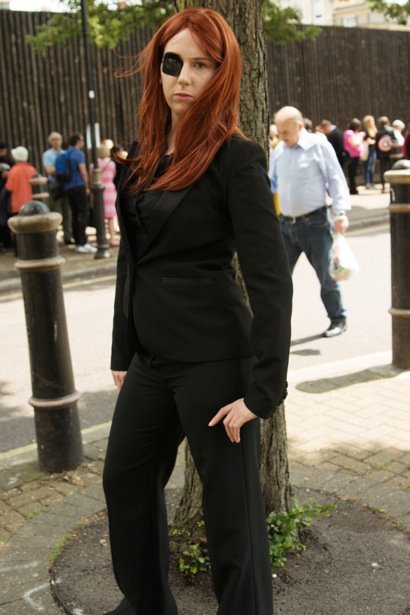 SheldineCooper's tweet photo. #LFCC2015 Amy looking for The Doctor. Photo credit @Nanny_Lu_Who. @Showmasters events are the best 😊 #DoctorWho https://t.co/nqf9xnE5SP