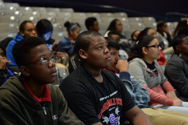 Astronaut <a href="/VicGlover/">Vic Glover</a> speaks to students during a #WeekAtTheLabs session at <a href="/SpaceCenterHou/">Space Center Houston</a>. whitehouse.gov/blog/2016/02/2…