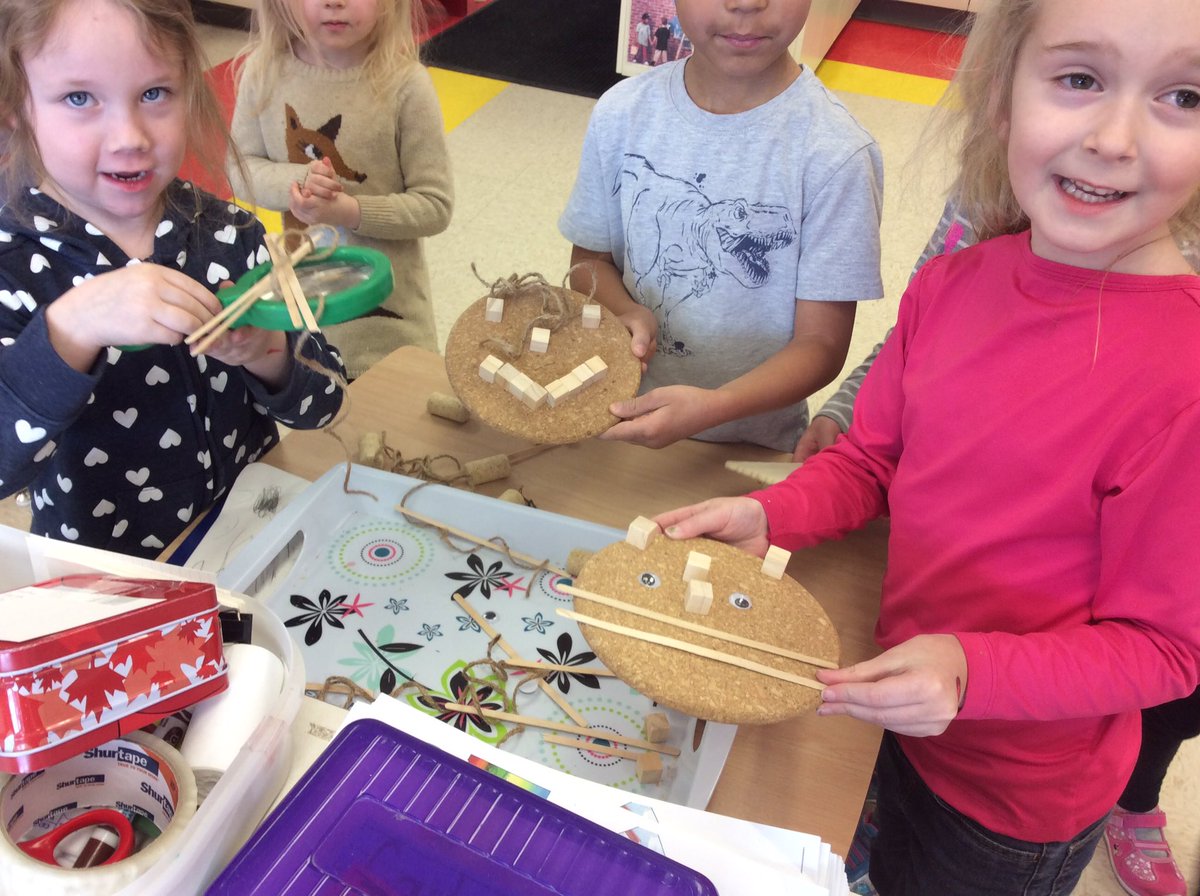 STAKindergarten's tweet photo. A provocation to make faces using loose parts. "Look, I made Elsa's hair!" @RCCDSB #LooseParts #FrozenCharacters https://t.co/RgIb8oDCTM