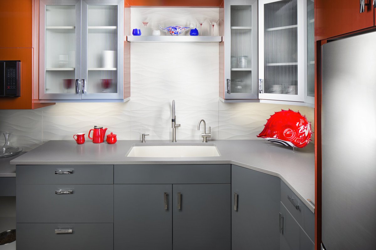 PentalSurfaces's tweet photo. #CorvallisCustomKitchensBaths is a must see. #porcelaintile #backsplash @JayceGiddens https://t.co/tDtmlZ5hit https://t.co/9icGjJHo6R