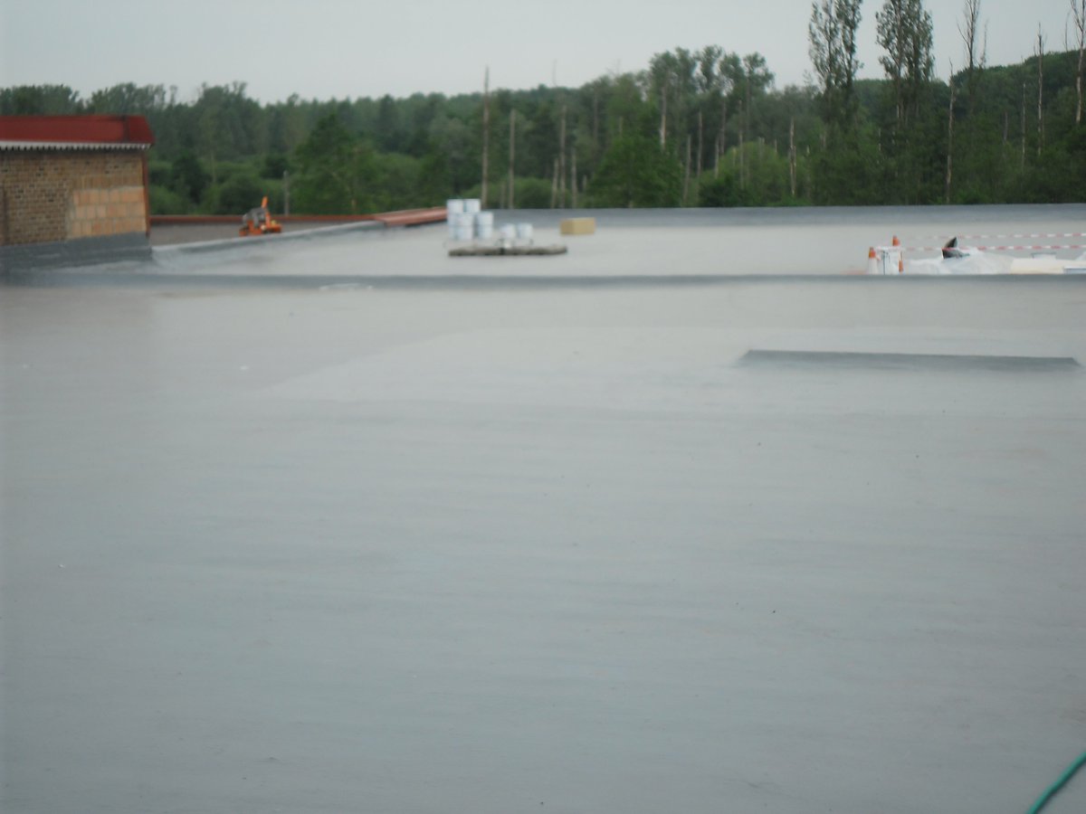 toproofingco's tweet photo. McConnell International waterproofs major European manufacturers' roof with Elastaseal. https://t.co/lcnICqji2F