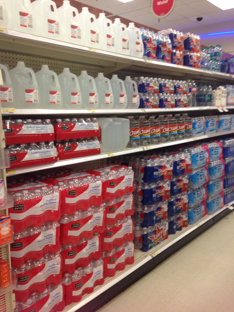 ElizabethDGalv1's tweet photo. High volume commodities ready to drive sales #T0083 https://t.co/J9OYdfNsQ6