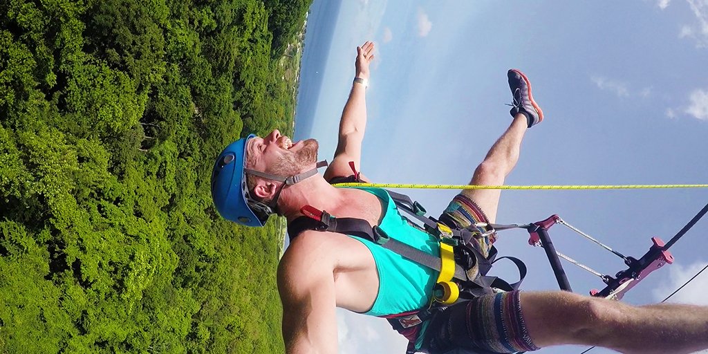 RoyalCaribbean's tweet photo. Seeking out every opportunity to defy gravity. #TravelTueday 📷 @sundayfundayz https://t.co/6LxfqRamYX