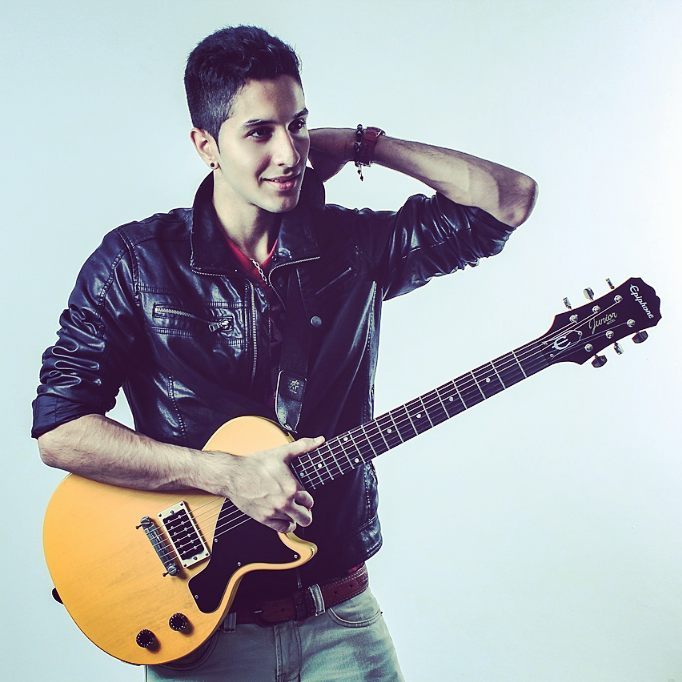 BitacoraBanda's tweet photo. Siente la música #SomosBitacora #TalentoNacional 🎤 🎸 🎶 https://t.co/CGpboXm6pN