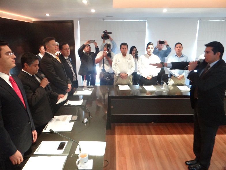 "Nombran a nuevo Titular de Seguridad en San Nicolás": bit.ly/1QkTEVC <a href="/GobSanNicolas/">Gobierno de San Nicolás</a> @VictorFuentesSN