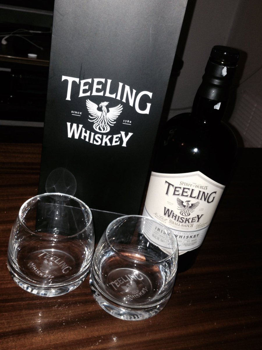 PinkPoppyLife's tweet photo. It's a Teelings kinda Tuesday #TeelingTuesday with @stereo_mike @TeelingWhiskey https://t.co/NkL8TtsWCk