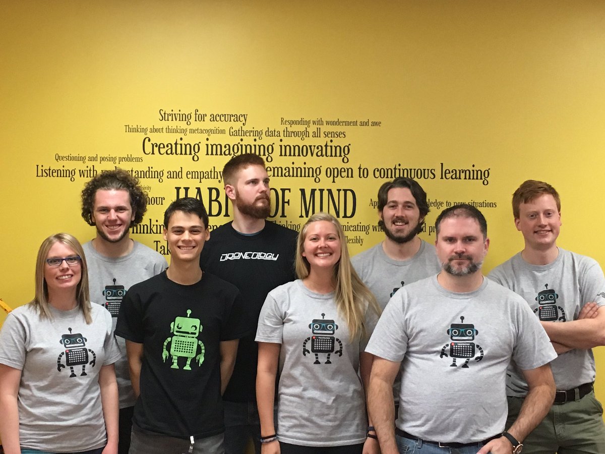 PCSEdventures's tweet image. #robotlovers unite!  Team #EdventuresLab spent some #Unreal time together last weekend! Go Lab! @Mr_Robot_Grover