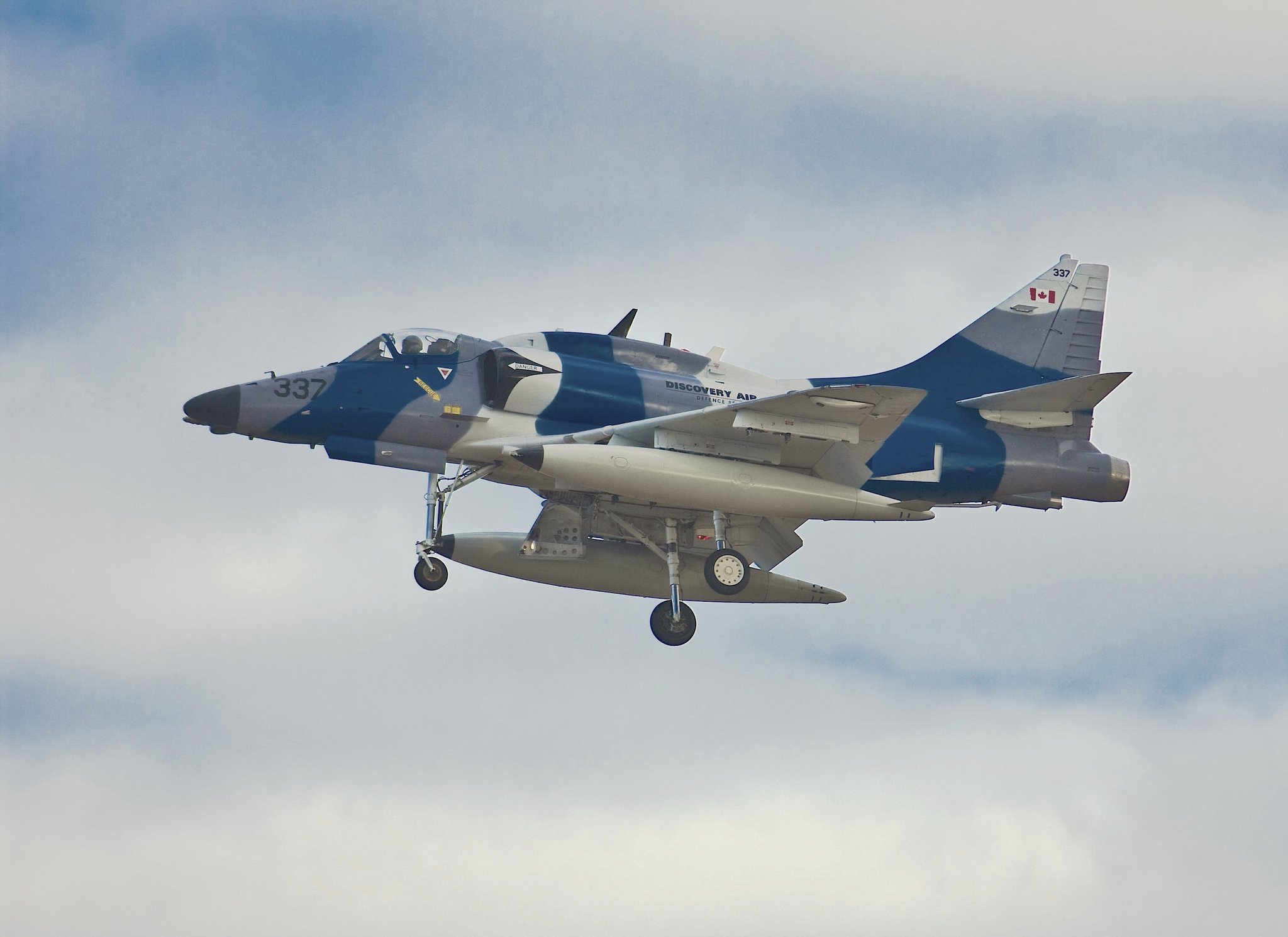 CcfOCSWW0AA9plq.jpg:large