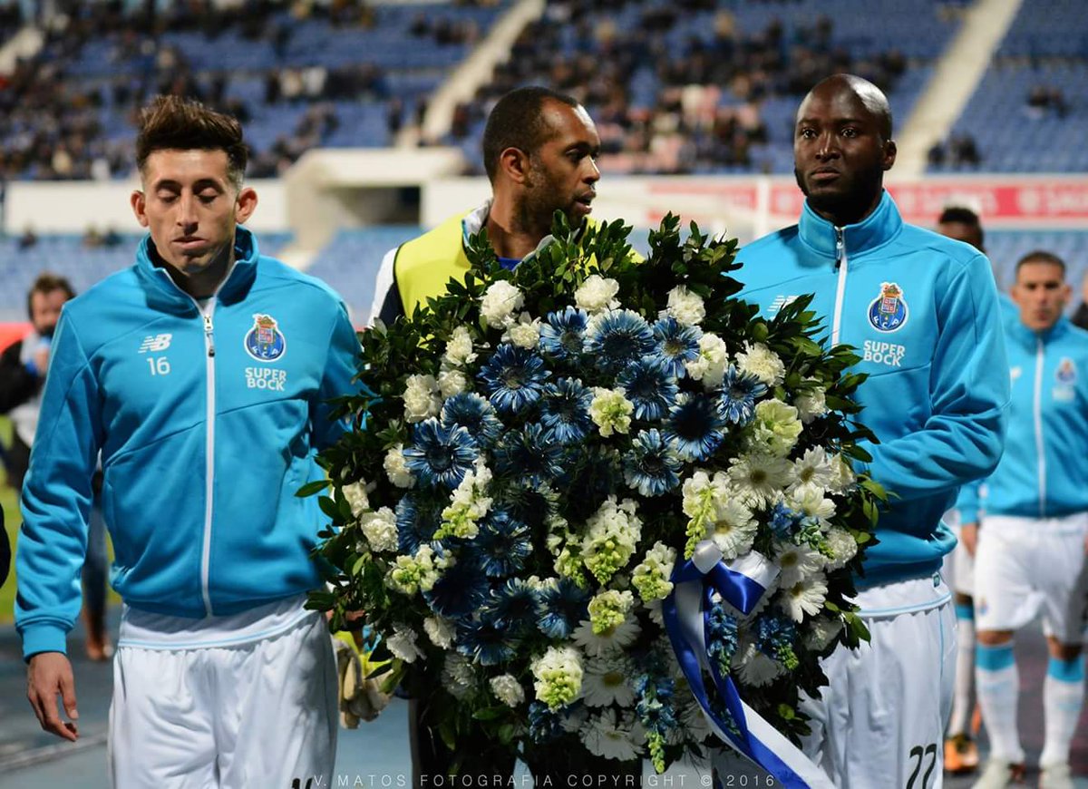 FCPortoGlobal's tweet photo. Homage for Pepe.
#FCPorto #Belenenses #TweetPastel #DerbyAzul https://t.co/zVVDKPE0za
