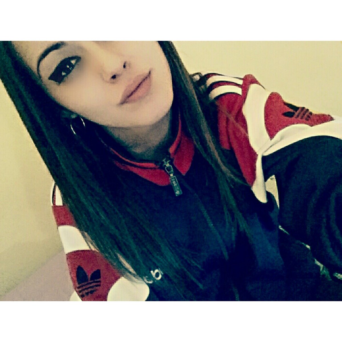 claraquerol's tweet photo. " Hazte un vestido con todo ese drama. " https://t.co/2KLw9ccaTm