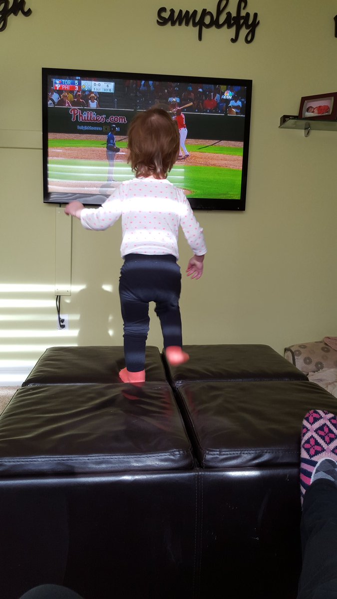 thepinkjay's tweet photo. Is realizing #minijaysfan isn't so mini anymore #springtraining #ItAllStartsHere @BlueJays @BJsFans https://t.co/6RiCnaEyrT