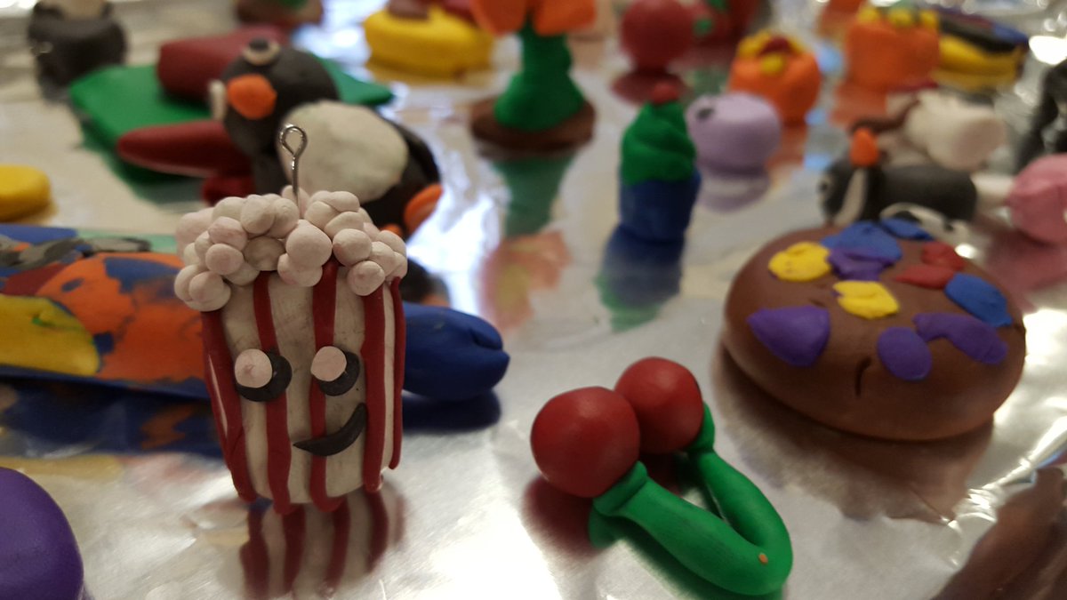 hla_kgo's tweet image. Or seniors got busy sculpting polymer clay this weekend! Warning: adorable objects ahead.