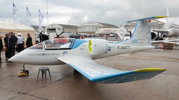 CrossOver_Air's tweet photo. Fuel-Free Flight: The State of Electric Airplanes

https://t.co/9RzSWMkwY0

#ElectricAirplanes #ElectricFlight https://t.co/BZHljPzDiW