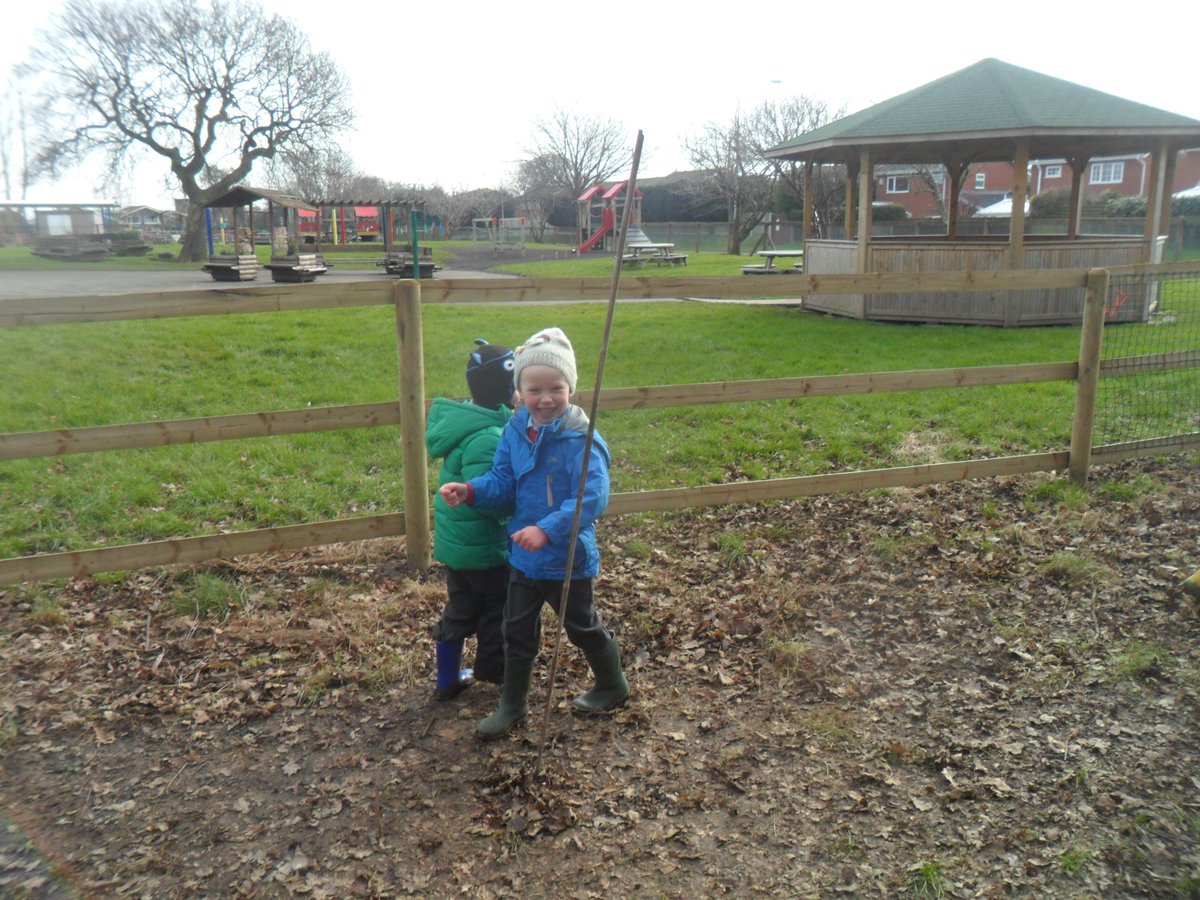 WepreCP's tweet photo. Muddy fun in forest school #outdoorisfun https://t.co/EzcgJHpHOH