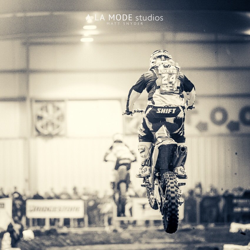 _Matt_Snyder_'s tweet photo. @klotts24 at @summitindoormx this past weekend | @OMA_districtX #officalmoto #dailymxpics  #motocross https://t.co/DRCtUWfTrA