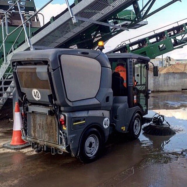 a1_pw's tweet photo. The new #Karcher #MC130 out on demo #roadsweeper #streetsweeper #a1pressurewashers #cleaning #freedemonstration https://t.co/4YDF5WCxPb
