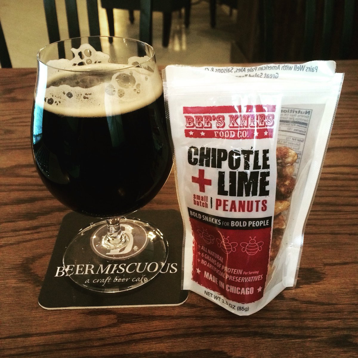 chicagobeerexp's tweet photo. Warming up on this snowy day with @Bees_Nuts and @GLBC_Cleveland Alberta Clipper at @Beermiscuous https://t.co/jhFojXnNvs