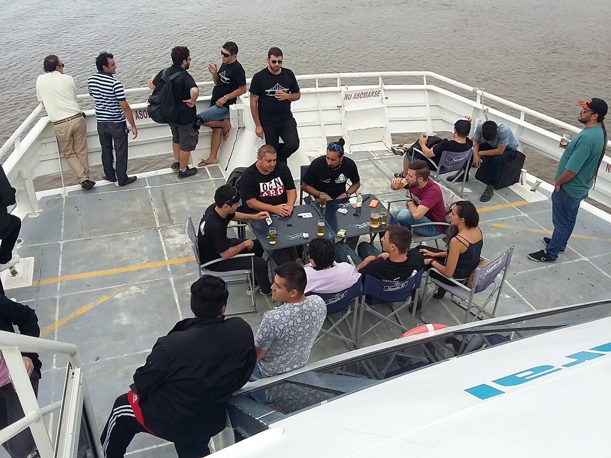 SaborSantaFe's tweet photo. Paseo en Catamarán Costa Litoral los participantes de #SantaFeAMBA16 conociendo nuestras islas https://t.co/2IO5RazRg9