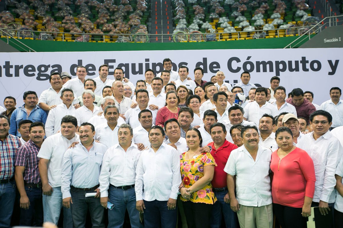 GobYucatan's tweet photo. El gobierno de @RolandoZapataB promueve la activación física a través de la estrategia nacional “Muévete en 30”. https://t.co/ngypoKX2n1
