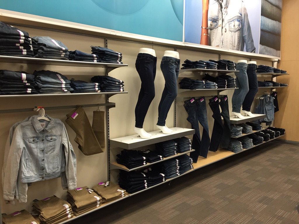VMLMonica's tweet photo. #T1890 RTW Denim Wall !!!#jeanwallchallenge @DougieFreshest2 @TGT_Andre https://t.co/KDyve5o1L5