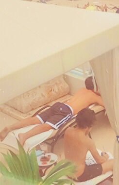 baloolwt's tweet photo. Boyfriends sunbathing https://t.co/bUweaoAsG8